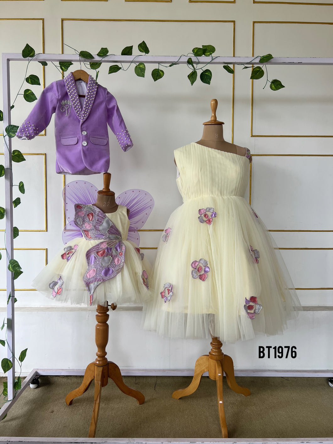 BT1976 Enchanting Family Butterfly Combo: Celebrate in Style Together!