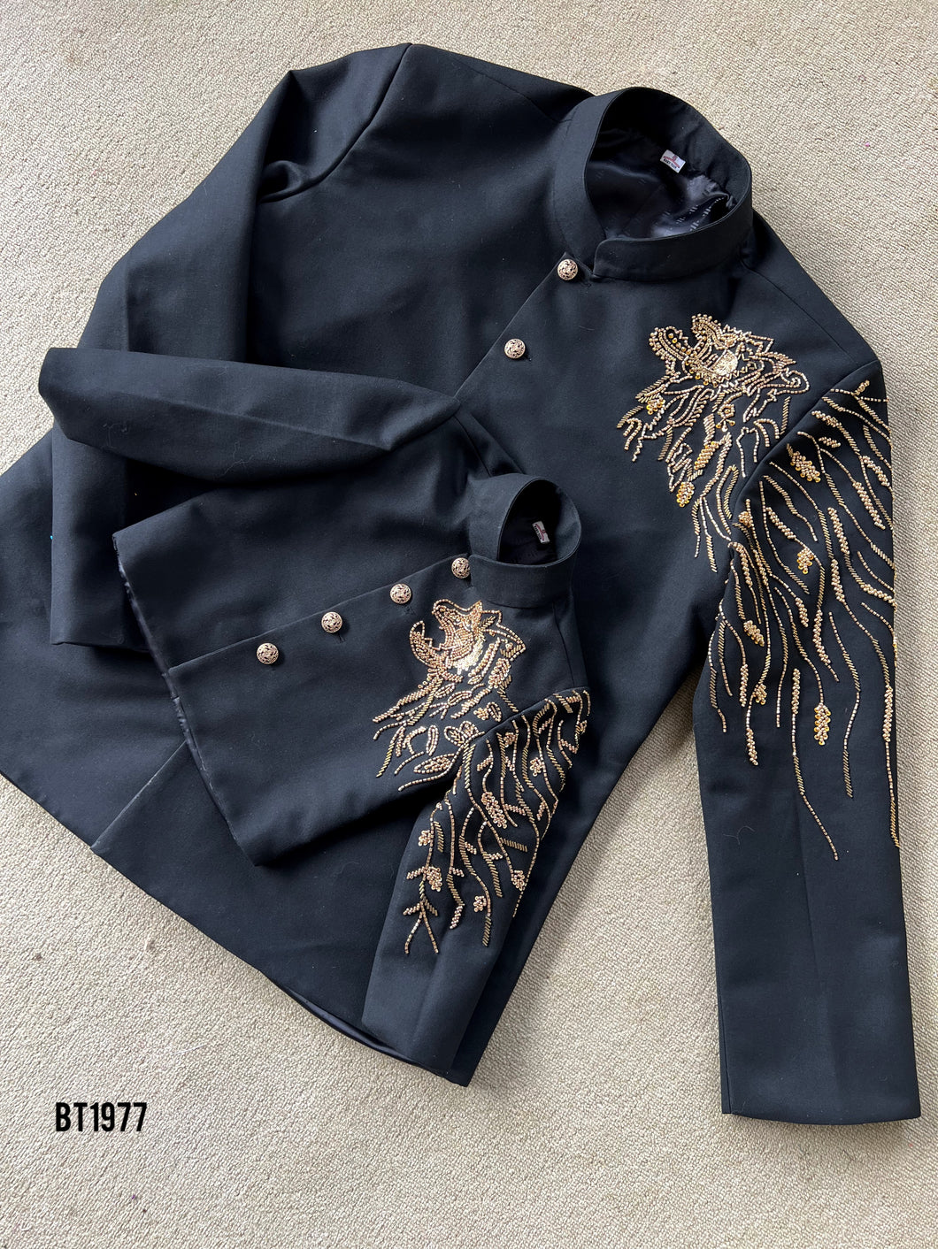 BT1977 ⚜️ Majestic Lion Embroidered Father-Son Sherwani Set 🖤✨