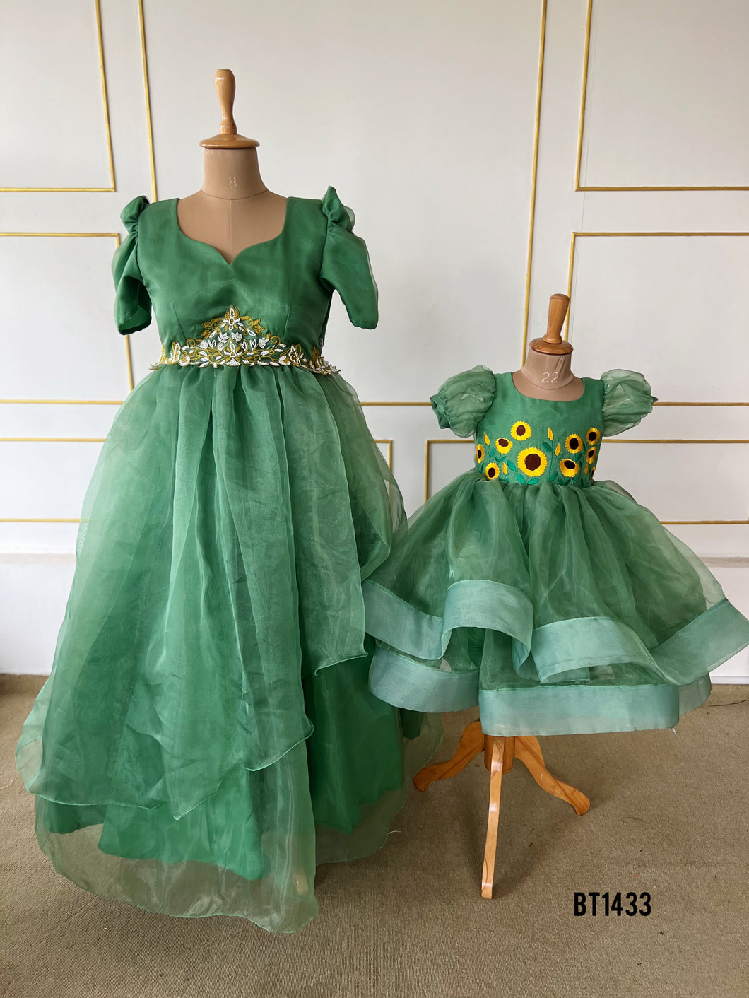 BT1433 Enchanting Green Mom-Baby Matching Dresses