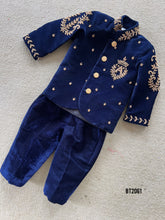 Load image into Gallery viewer, BT2061 🌟 Royal Prince-Inspired Velvet Suit for Little Gentlemen 🌟
