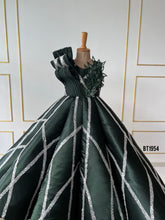 Load image into Gallery viewer, BT1954 Exquisite Green Baby Ball Gown – Perfect for Grand Celebrations
