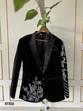 Load image into Gallery viewer, BT1938 Dazzling Black Party Blazer with Embroidered Details
