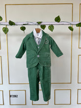 Load image into Gallery viewer, BT2062 Dapper Prince Suit for Little Gentlemen 🌟👶💚
