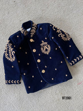 Load image into Gallery viewer, BT2061 🌟 Royal Prince-Inspired Velvet Suit for Little Gentlemen 🌟
