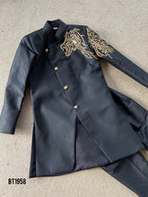 Load image into Gallery viewer, BT1958 Regal Lion Embroidered Party Jacket
